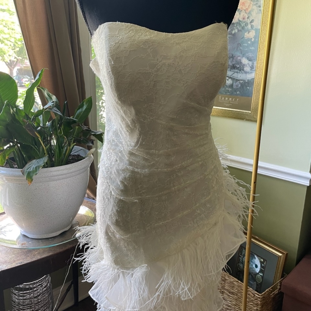 Elegant Strapless White Lace Wedding Dress Plus Size